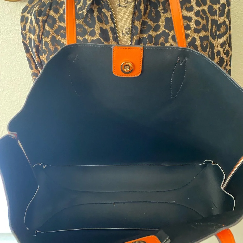 🧡Kate Spade Tote🧡 - Picture 3 of 11